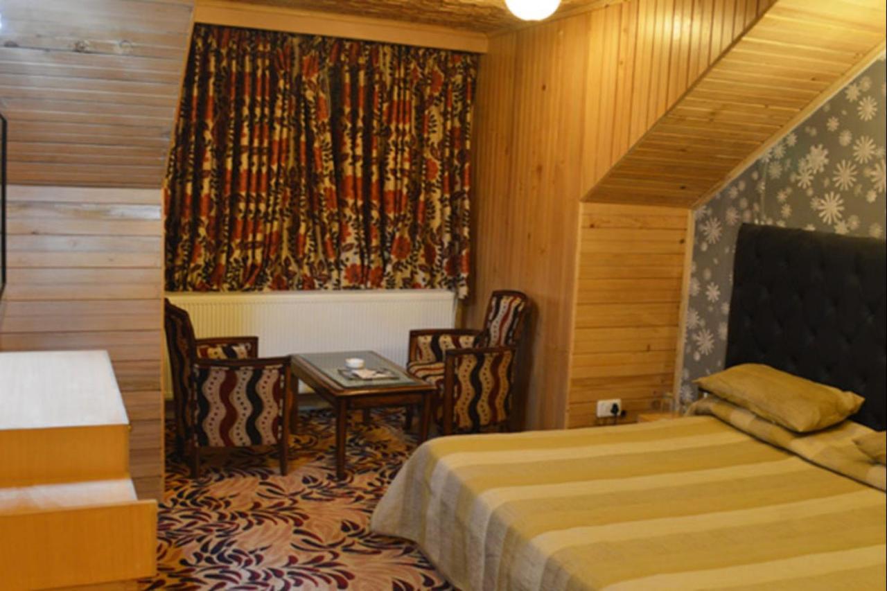 Hotel Hilltop Gulmarg JAMMU AND KASHMIR ภายนอก รูปภาพ
