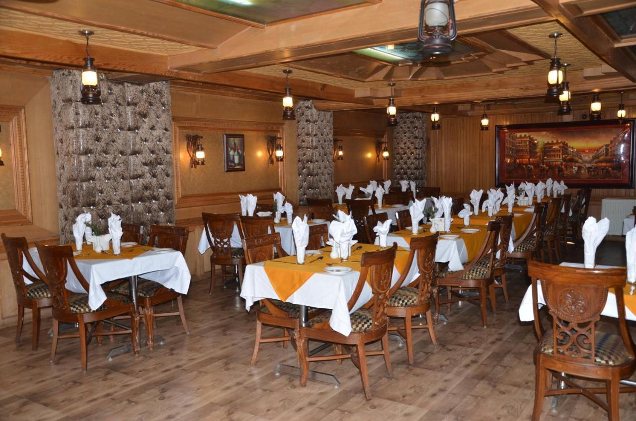 Hotel Hilltop Gulmarg JAMMU AND KASHMIR ภายนอก รูปภาพ