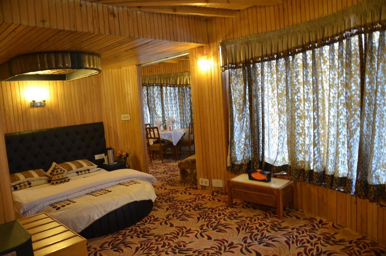 Hotel Hilltop Gulmarg JAMMU AND KASHMIR ภายนอก รูปภาพ